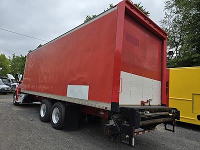 Used 2015 Freightliner Cascadia Day Cab Box Truck for sale #306826 - photo 2