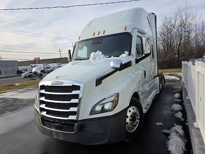 Used 2022 Freightliner Cascadia Detroit Diesel DD15 Semi Truck with Sleeper Cab for sale #531453 - photo 1