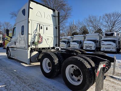 Used 2021 Freightliner Cascadia Detroit Diesel DD15 Semi Truck with Sleeper Cab for sale #539704 - photo 2