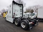 Used 2022 Freightliner Cascadia Detroit Diesel DD15 Semi Truck with Sleeper Cab for sale #567882 - photo 2