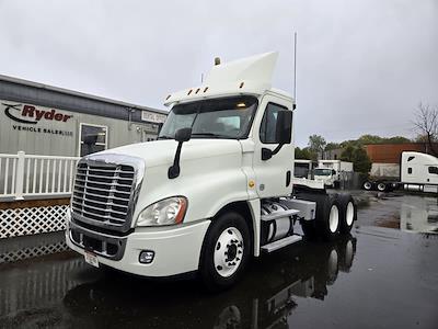Used 2016 Freightliner Cascadia Cummins ISX Semi Truck for sale #577362 - photo 1