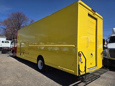 Used 2016 Freightliner MT 55 Step Van / Walk-in for sale #656076 - photo 2