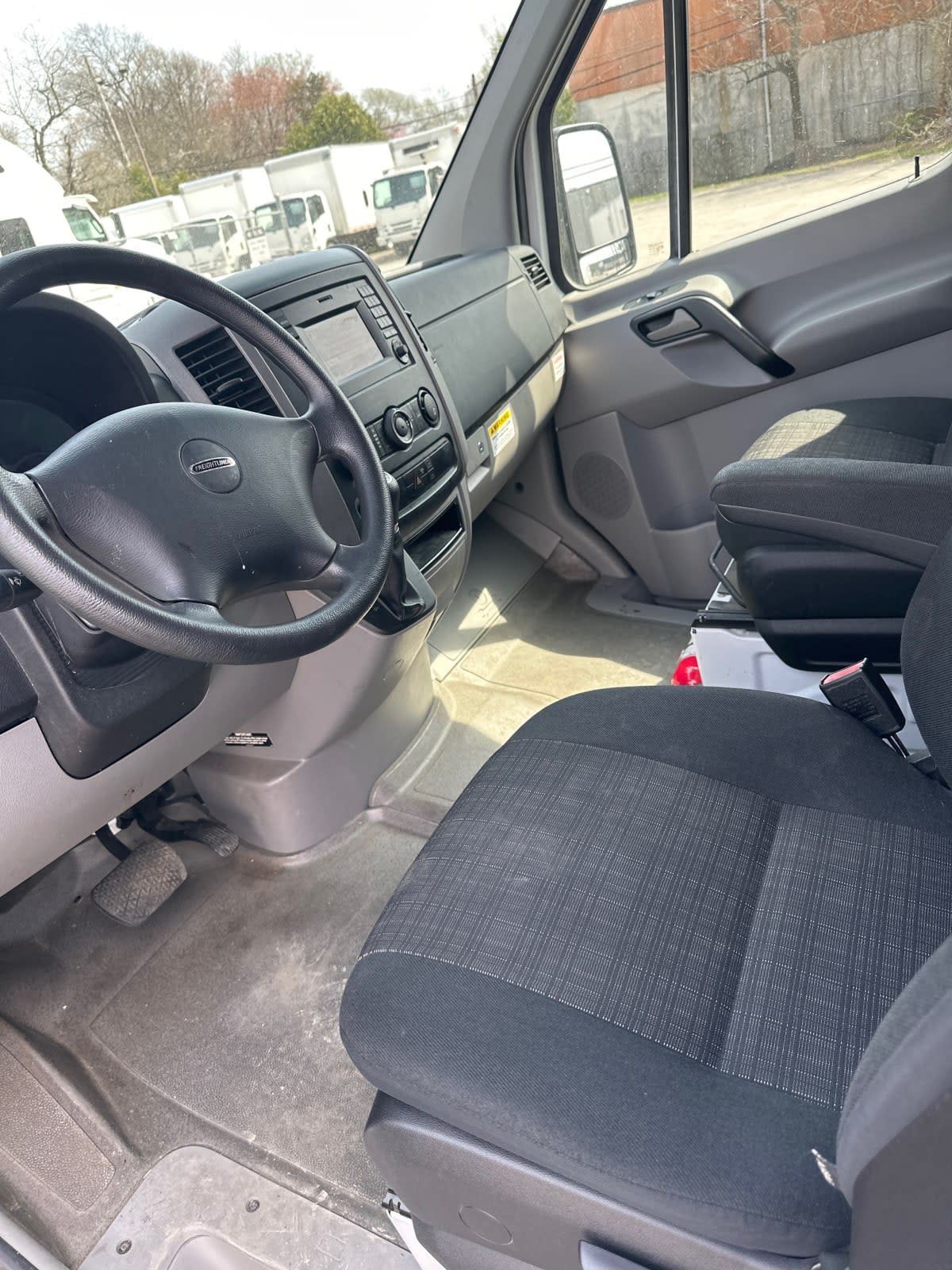 Used 2016 Freightliner Sprinter 2500 - photo 9