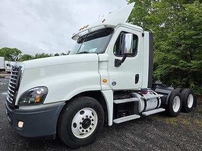 Used 2017 Freightliner Cascadia Detroit Diesel DD15 Semi Truck for sale #681426 - photo 1
