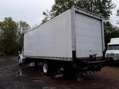 Used 2018 Freightliner M2 106 Conventional Cab 4x2 26' Box Truck for sale #751703 - photo 2