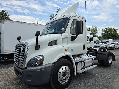 Used 2018 Freightliner Cascadia Detroit DD13 Semi Truck for sale #769841 - photo 1
