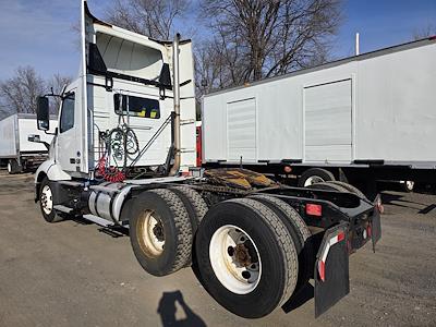 Used 2019 Volvo VNL Volvo D13 Semi Truck for sale #787225 - photo 2