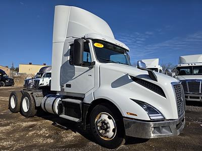 Used 2019 Volvo VNL Volvo D13 Semi Truck for sale #787226 - photo 1