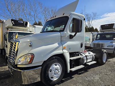 Used 2018 Freightliner Cascadia Detroit DD13 Semi Truck for sale #788860 - photo 1