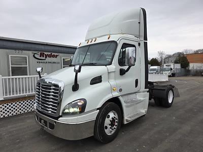 Used 2019 Freightliner Cascadia - photo 1