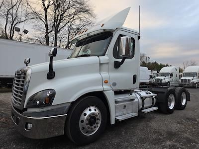 Used 2019 Freightliner Cascadia Detroit Diesel DD15 Semi Truck for sale #808618 - photo 1