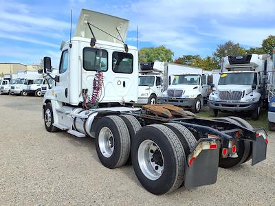 Used 2019 Freightliner Cascadia Detroit Diesel DD15 Semi Truck for sale #808622 - photo 2