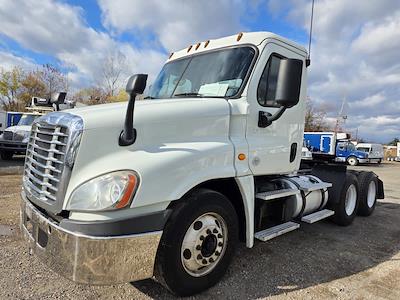Used 2019 Freightliner Cascadia Detroit Diesel DD15 Semi Truck for sale #809392 - photo 1