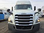 Used 2019 Freightliner Cascadia Detroit Diesel DD15 Semi Truck with Sleeper Cab for sale #811529 - photo 2