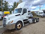 Used 2019 Freightliner Cascadia Detroit DD13 Semi Truck for sale #812915 - photo 1