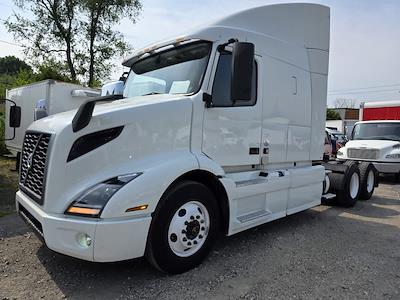 Used 2019 Volvo VNR Volvo D13 Semi Truck for sale #828626 - photo 1