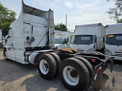 Used 2019 Volvo VNR Volvo D13 Semi Truck for sale #828626 - photo 2
