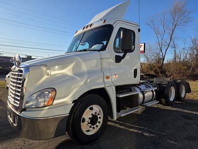 Used 2019 Freightliner Cascadia Detroit Diesel DD15 Semi Truck for sale #830230 - photo 1