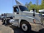 Used 2019 Freightliner Cascadia Detroit Diesel DD15 Semi Truck for sale #835382 - photo 4