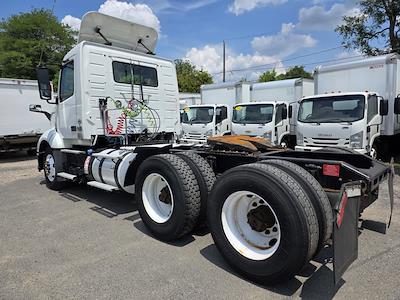 Used 2019 Volvo VNL Volvo D13 Semi Truck for sale #839224 - photo 2