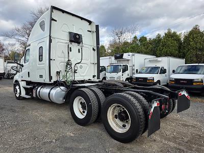 Used 2019 Freightliner Cascadia Detroit Diesel DD15 Semi Truck with Sleeper Cab for sale #867176 - photo 2