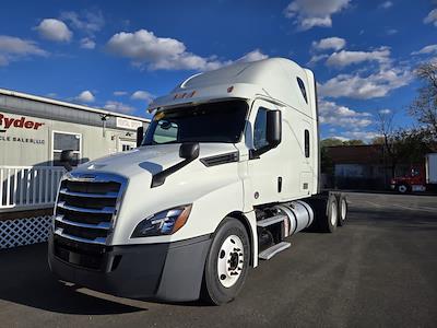 Used 2019 Freightliner Cascadia Detroit Diesel DD15 Semi Truck with Sleeper Cab for sale #867179 - photo 1
