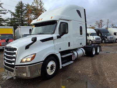 Used 2019 Freightliner Cascadia Detroit Diesel DD15 Semi Truck with Sleeper Cab for sale #867181 - photo 1