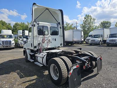 Used 2019 Freightliner Cascadia Detroit Diesel DD15 Semi Truck for sale #870413 - photo 2