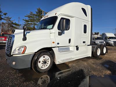 Used 2020 Freightliner Cascadia Detroit Diesel DD15 Semi Truck with Sleeper Cab for sale #875504 - photo 1