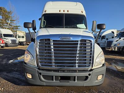 Used 2020 Freightliner Cascadia Detroit Diesel DD15 Semi Truck with Sleeper Cab for sale #875504 - photo 2