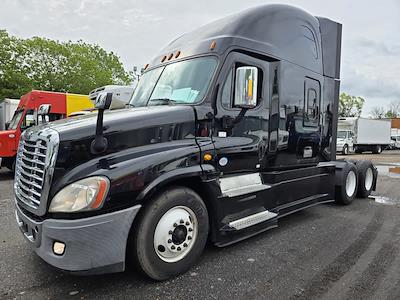 Used 2020 Freightliner Cascadia Detroit Diesel DD15 Semi Truck with Sleeper Cab for sale #881600 - photo 1