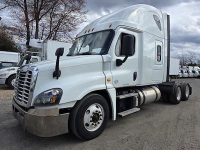 Used 2020 Freightliner Cascadia Detroit Diesel DD15 Semi Truck with Sleeper Cab for sale #896977 - photo 1