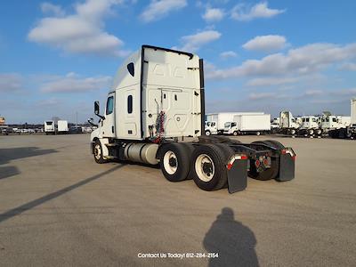 Used 2020 Freightliner Cascadia Detroit Diesel DD15 Semi Truck with Sleeper Cab for sale #265027 - photo 2