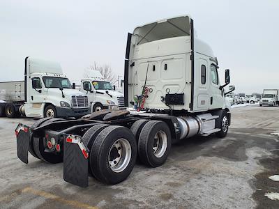 Used 2020 Freightliner Cascadia - photo 1