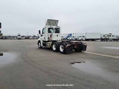Used 2016 Freightliner Cascadia Detroit DD13 Semi Truck for sale #662765 - photo 2