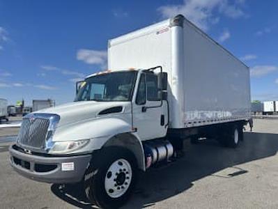 Used 2018 International DuraStar 4300 Box Truck for sale #769197 - photo 1
