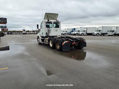 Used 2019 Freightliner Cascadia Detroit DD13 Semi Truck for sale #812985 - photo 2