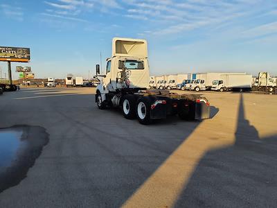 Used 2019 International LT International A26 Semi Truck for sale #825229 - photo 2