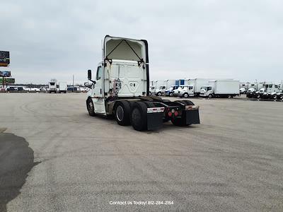 Used 2019 Freightliner Cascadia Detroit Diesel DD15 Semi Truck for sale #870165 - photo 2