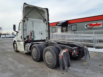 Used 2019 Freightliner Cascadia - photo 1