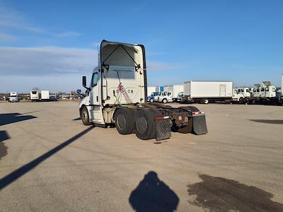 Used 2019 Freightliner Cascadia Detroit Diesel DD15 Semi Truck for sale #870528 - photo 2