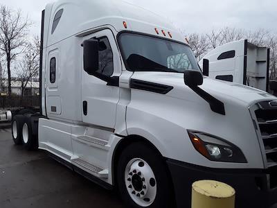 Used 2020 Freightliner Cascadia Detroit Diesel DD15 Semi Truck with Sleeper Cab for sale #249771 - photo 1