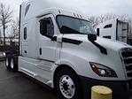 Used 2020 Freightliner Cascadia Detroit Diesel DD15 Semi Truck with Sleeper Cab for sale #249771 - photo 1