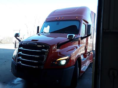 Used 2020 Freightliner Cascadia Detroit Diesel DD15 Semi Truck with Sleeper Cab for sale #271439 - photo 1