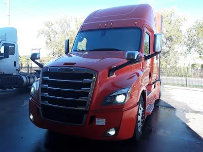 Used 2020 Freightliner Cascadia Detroit Diesel DD15 Semi Truck with Sleeper Cab for sale #271441 - photo 1