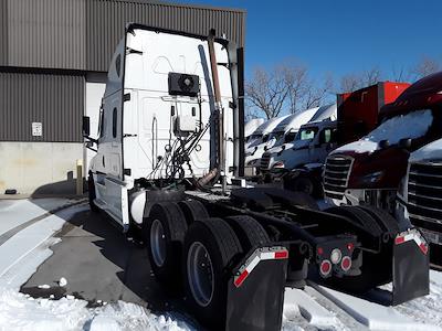 Used 2020 Freightliner Cascadia Detroit Diesel DD15 Semi Truck with Sleeper Cab for sale #290208 - photo 2