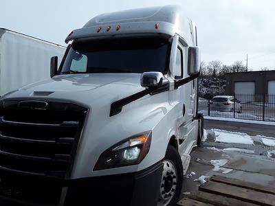 Used 2020 Freightliner Cascadia Detroit Diesel DD15 Semi Truck with Sleeper Cab for sale #290211 - photo 1