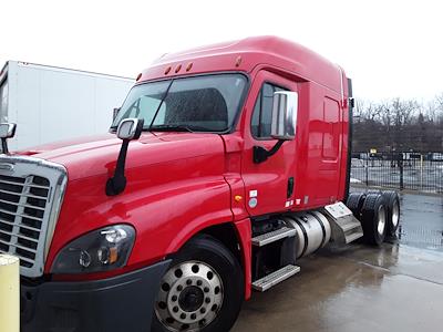 Used 2019 Freightliner Cascadia Detroit DD13 Semi Truck with Sleeper Cab for sale #302724 - photo 1