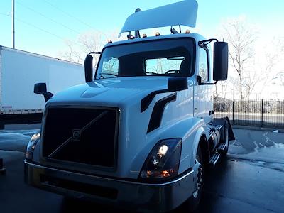 Used 2016 Volvo VNL Volvo D13 Semi Truck for sale #384156 - photo 1
