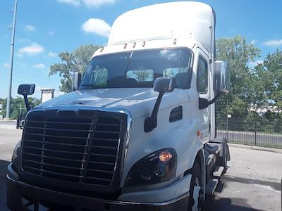 Used 2017 Freightliner Cascadia Detroit DD13 Semi Truck for sale #665070 - photo 1